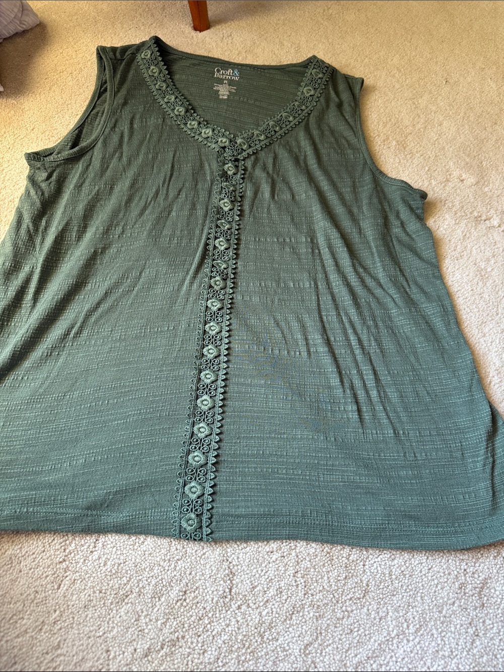 croft & barrow Olive Green Sleeveless Tank with Floral Crochet Trim